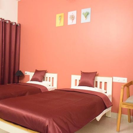 The Autumn Leaves Bhopal Bed & Breakfast Exterior photo