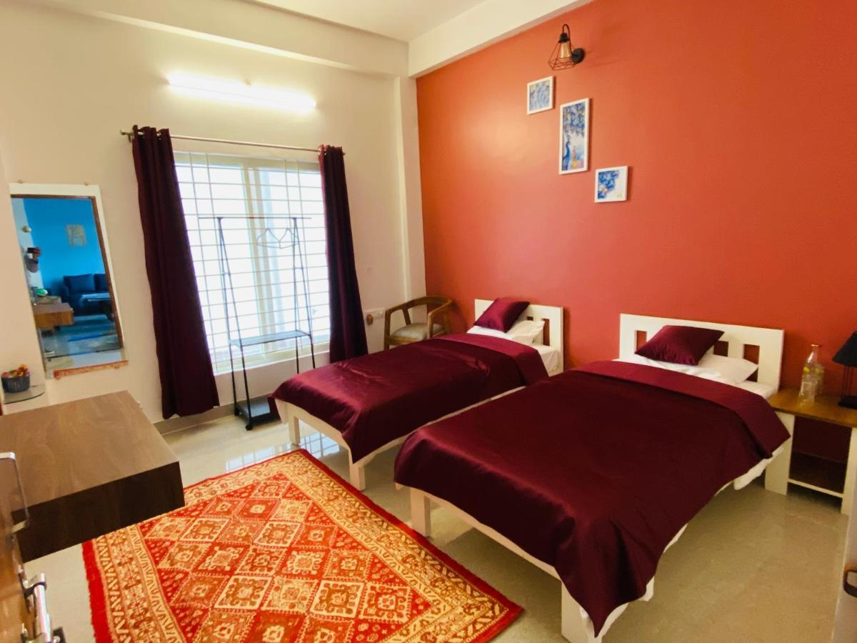 The Autumn Leaves Bhopal Bed & Breakfast Exterior photo