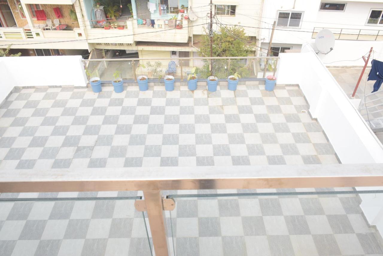 The Autumn Leaves Bhopal Bed & Breakfast Exterior photo